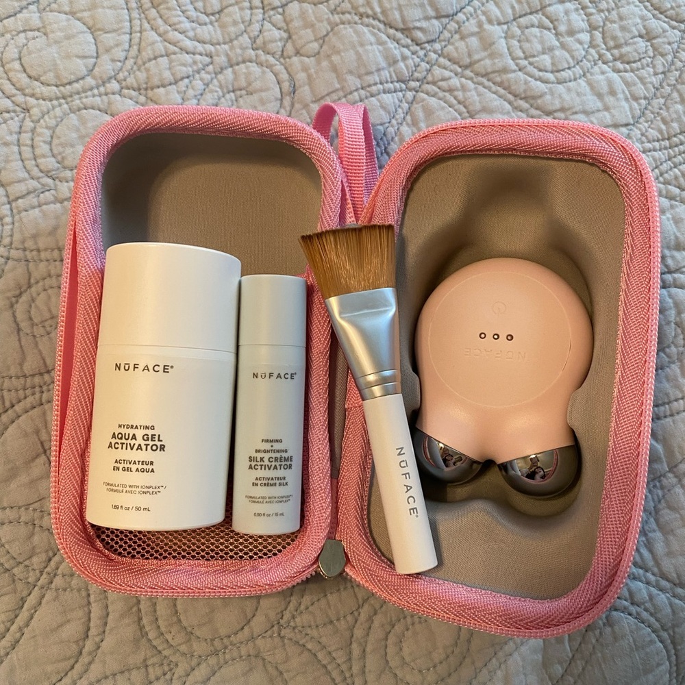 NuFace mini Skincare Set with Pink Case